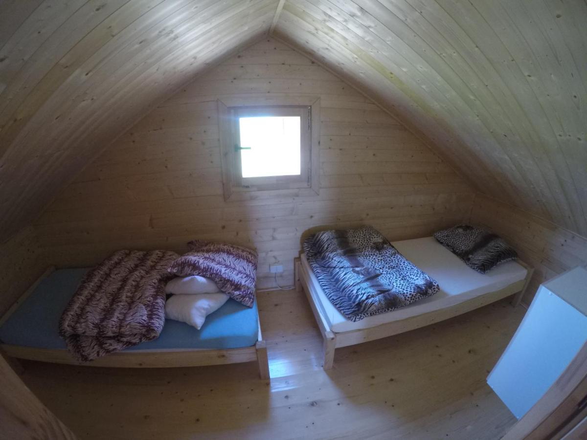 Domek Caloroczny Zastan Kültér fotó