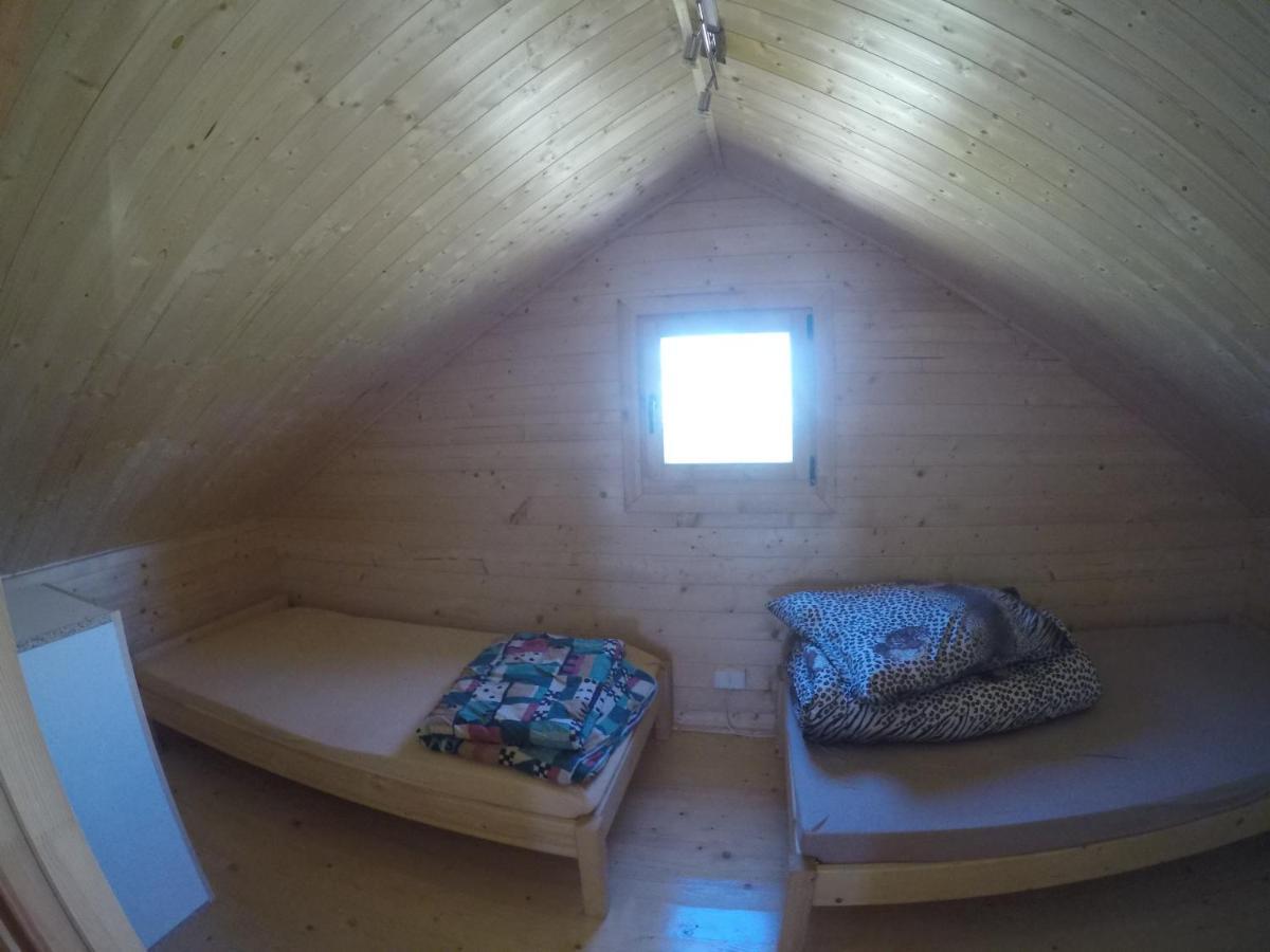 Domek Caloroczny Zastan Kültér fotó